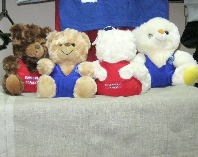 Сувенир Медведь-борец в трико купить